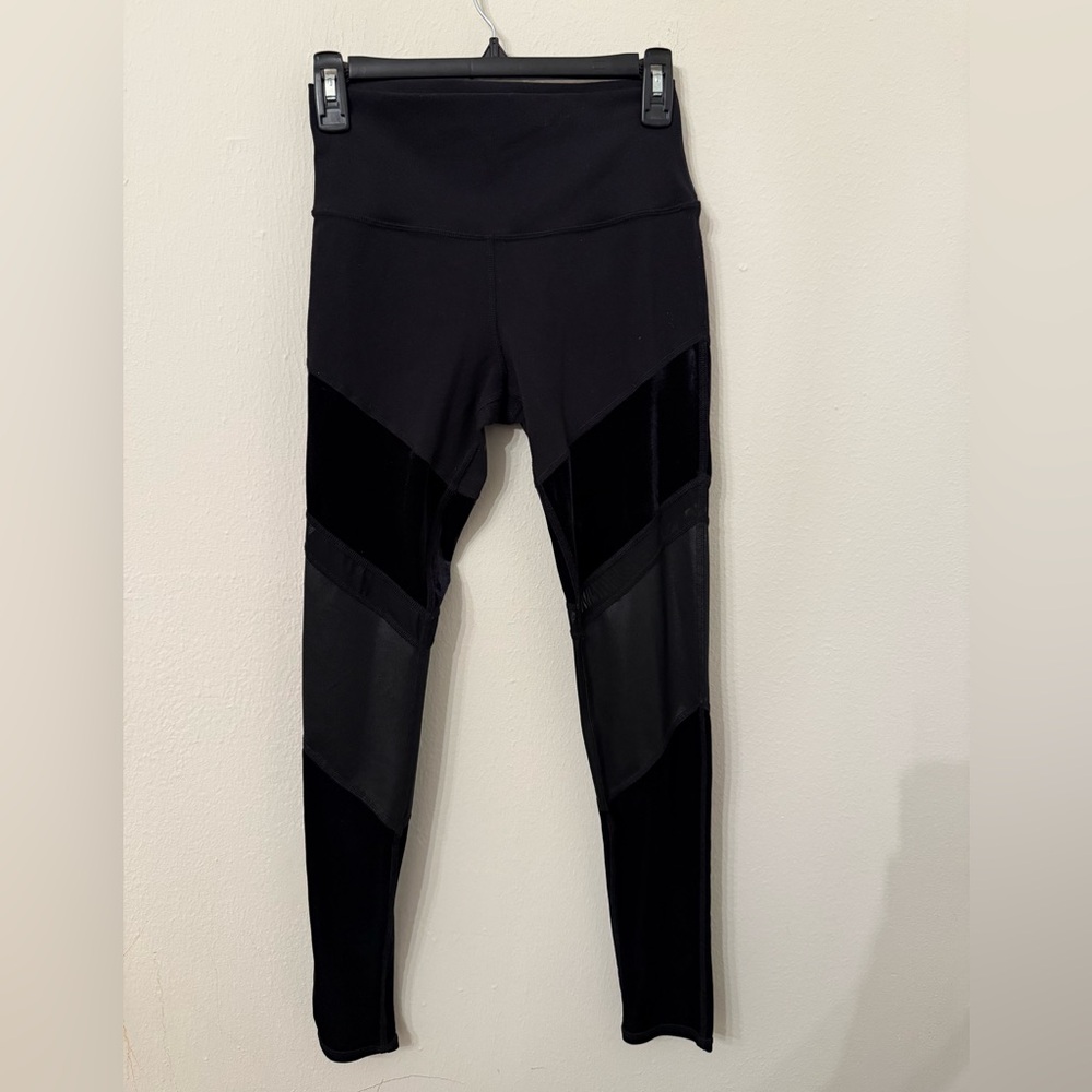 ALO Alo Yoga Sheila Luxe Velvet Leggings High Waist